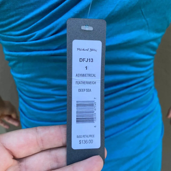 MICHAEL STARS NWT Shoulder Detail Ruched Stretch Knit Midi Dress - One Size - Picture 5 of 5